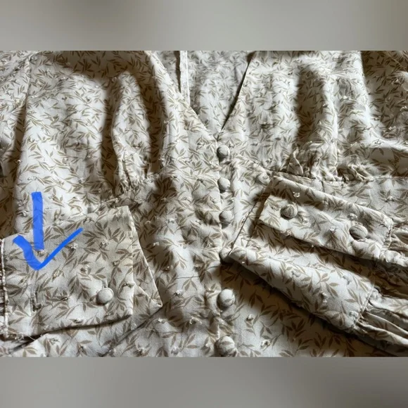 SKYLAR + MADISON 💯 Rayon Cream Cropped Long Sleeve Floral Button-Up Blouse - Picture 10 of 12